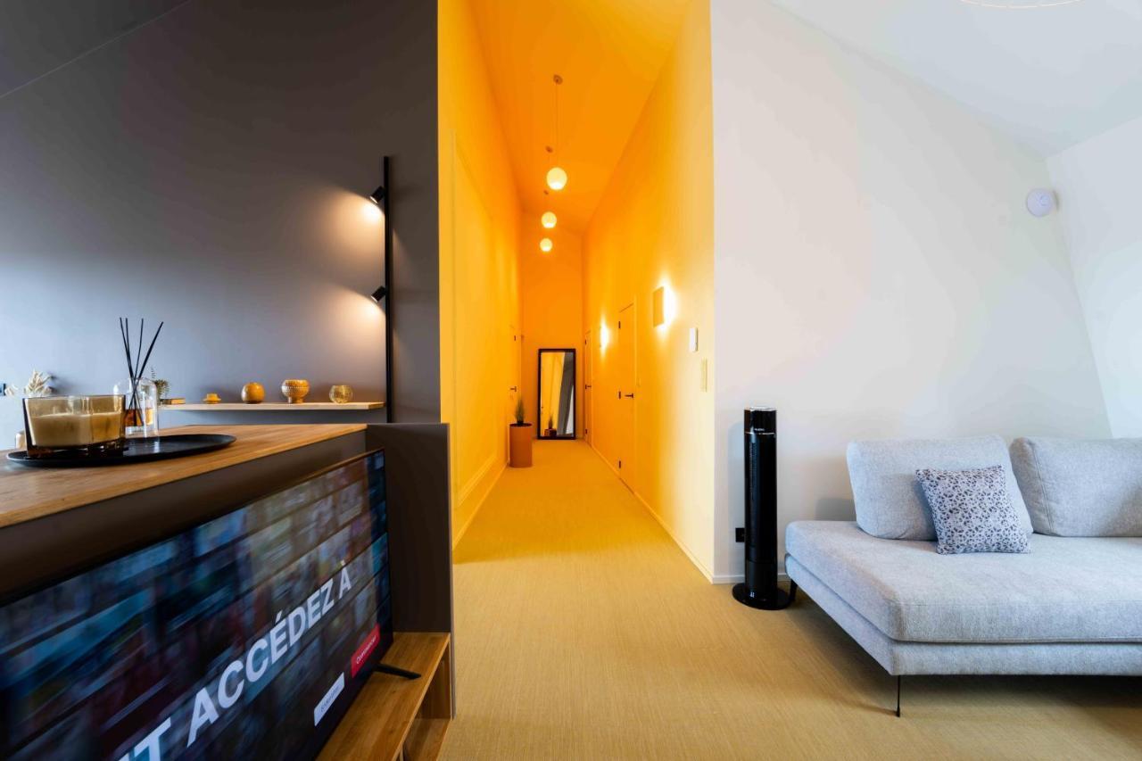 Luxury Penthouse & Terrace - Mons City Center Екстериор снимка