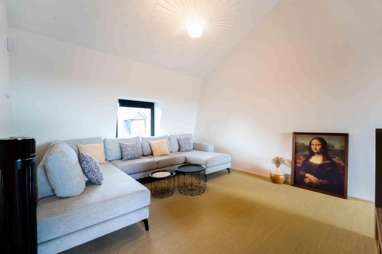Luxury Penthouse & Terrace - Mons City Center Екстериор снимка